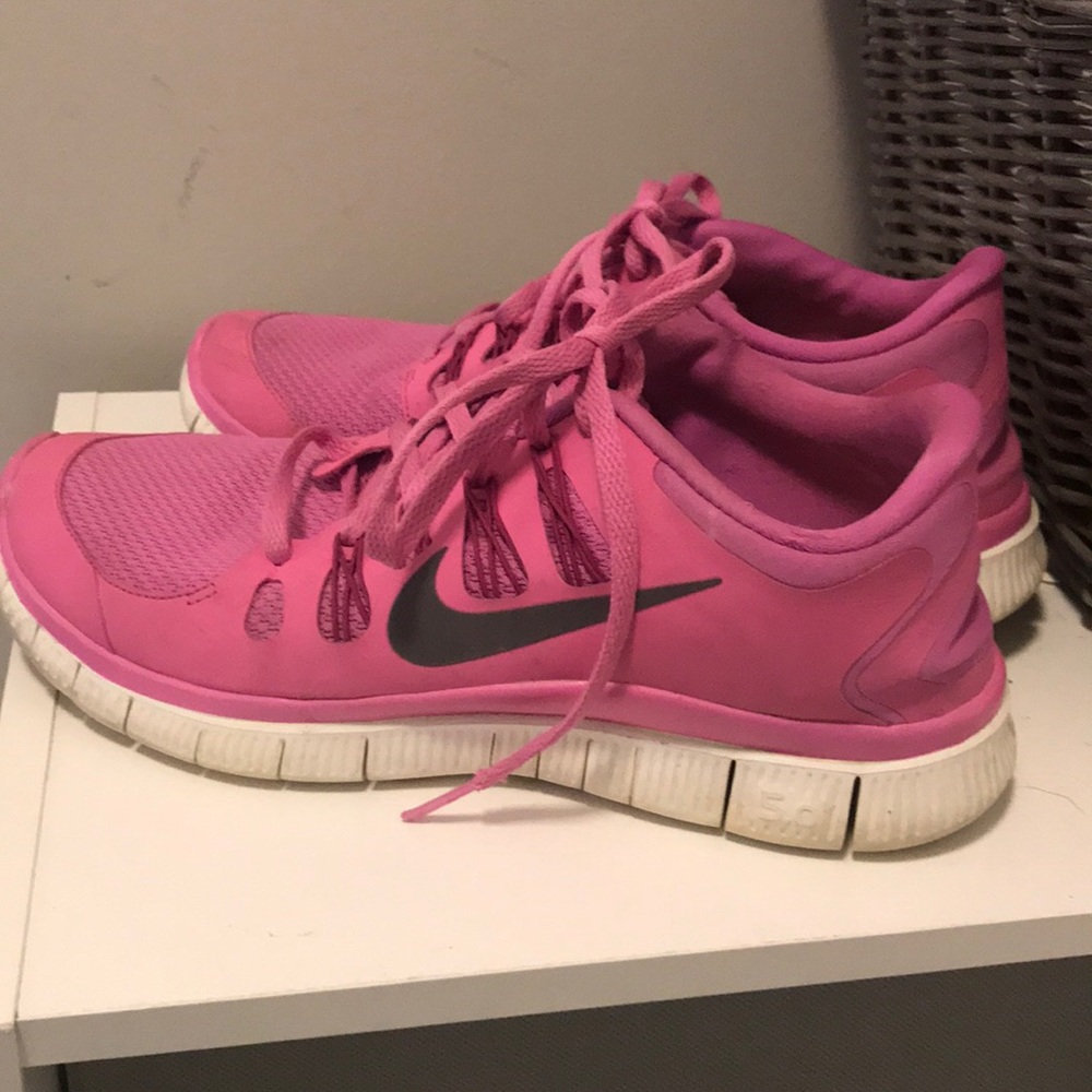 Pink nike frees